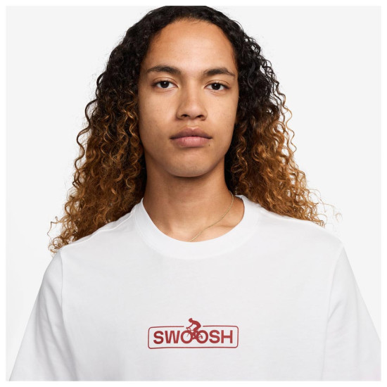 Nike Ανδρική κοντομάνικη μπλούζα Sportswear Club Nike Ανδρική κοντομάνικη μπλούζα Sportswear Club